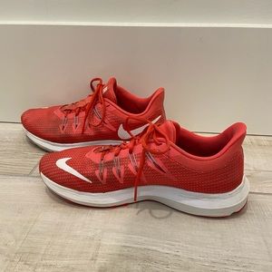 Womens Nike Running Shoes - size 8